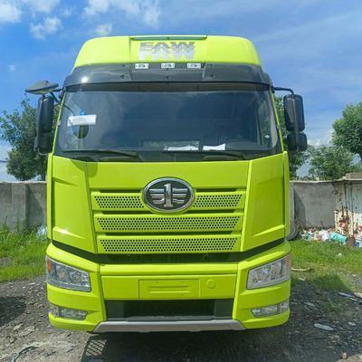 重荷引引式ディーゼル6X4 トラクタートラック J6p420HP 及びユーロ5排出基準