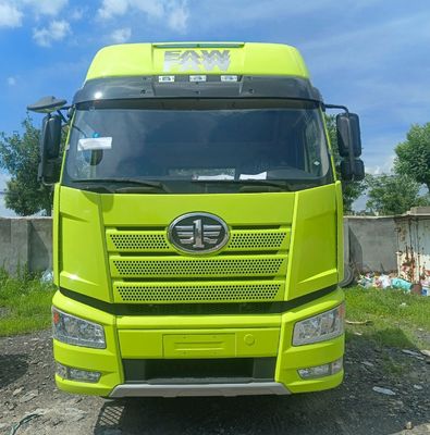 FAW Jiefang J6p420HP ディーゼル 6X4 重量 トラクター トラック 6ヶ月後のサービス