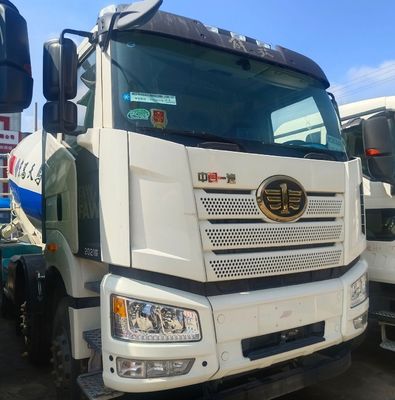 シノトルク・シャシーと水力方向装置を搭載したミキサー・トラック 初払い