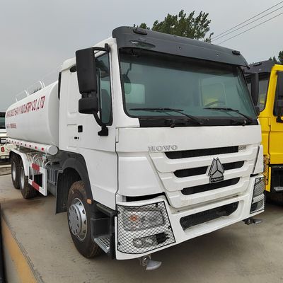 シノトラック シャーシ 20トンの使用済みHOWO 6X4 水配送トラック 水タンカー タイヤ付きトラック