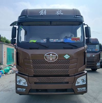 6×4駆動車 ガストラクター 輸送車 630HP シノトルク・シャシとタイヤ