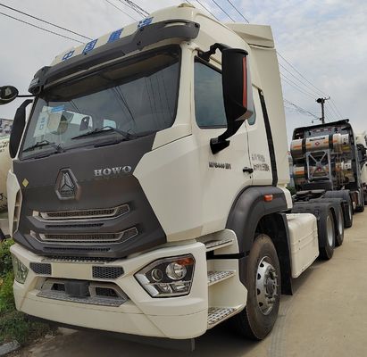 カスタマイズされたパッケージサイズ HOWO N 440/460HP 6X4 LNG/CNG トラクター トラック 貨物輸送