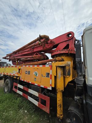 Sinotruk シャシー パンプトラック 空調キャビンの水力ステアリングシステム