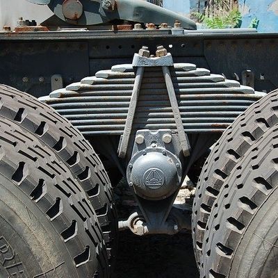 初期支払い Shacman/Sinotruk/HOWO 371/375/380/400 HP ダンプ重荷牽引トラック