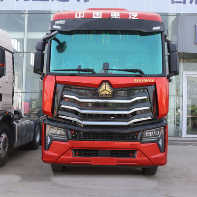 シノトラック トラクター トレーラー 400L 燃料タンクと運転席 空気懸垂座席