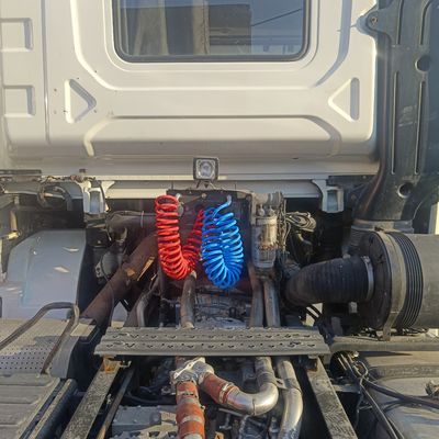 高馬力を牽引するヘイドロリックステアリング Shacman X3000 重荷トラクタートレーラー