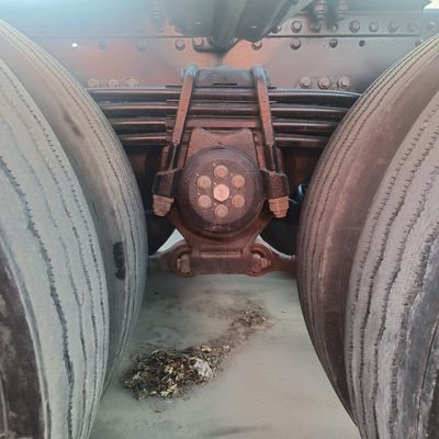 高馬力を牽引するヘイドロリックステアリング Shacman X3000 重荷トラクタートレーラー