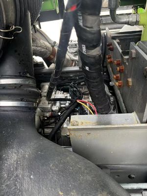 乗用 440馬力 8X4 ダンプトラック 7.2 メートル 貨物容量 エアコン キャビン