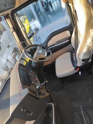 4×2 駆動車輪 カラー 調整可能な重用トレーラー 燃料タンクキット 31-40t 負荷容量