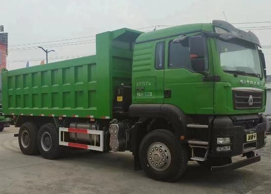 動力補助付き水力ステアリング カスタマイズされた色 6X4 シノトラック・シャシ ダンプトラック