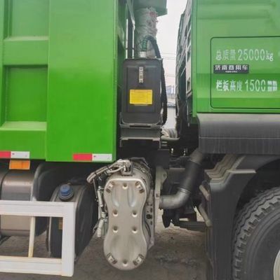 動力補助付き水力ステアリング カスタマイズされた色 6X4 シノトラック・シャシ ダンプトラック