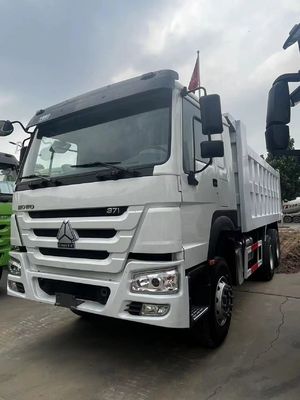 4-6L エンジン容量 フロントリフティング スタイルの水力動力ステアリング ダンプトラック