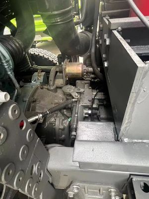 4-6L エンジン容量 フロントリフティング スタイルの水力動力ステアリング ダンプトラック