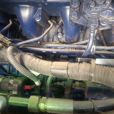 国産重貨車デロングからチューブレスタイヤデザインの市場使用ダンプトラック