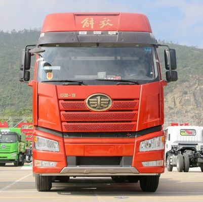 負荷容量 31-40t 空気懸垂と420HPエンジンを備えた重荷トラック