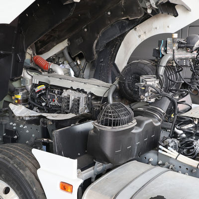 6ヶ月 販売後サービス 空気懸垂座席 1000L 燃料タンク付き 480HP CNG トラクター