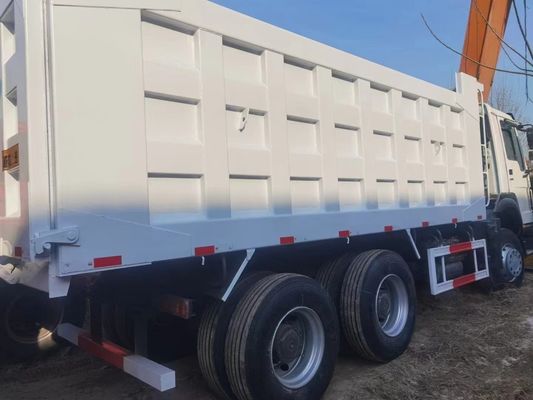 Shacman F3000 8X4 375HP 4-6L エンジン容量 フロントリフティングスタイル