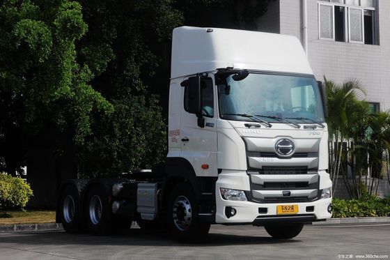 高効率の高トルク CNGトラクター トラックヘッド 375/420HP 1000Lの燃料タンク