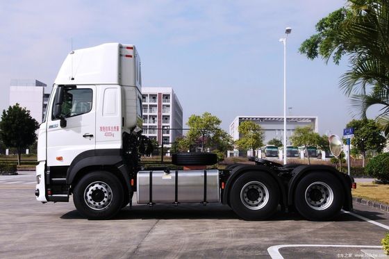高効率の高トルク CNGトラクター トラックヘッド 375/420HP 1000Lの燃料タンク