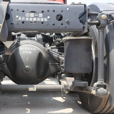 南アフリカで使用された高負荷容量シノトルク HOWO 450HP 6X4 トレーラーヘッド トラクタートラック