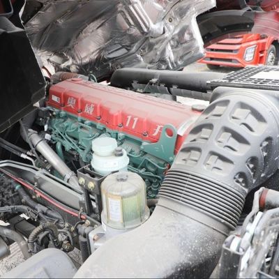 南アフリカで使用された高負荷容量シノトルク HOWO 450HP 6X4 トレーラーヘッド トラクタートラック
