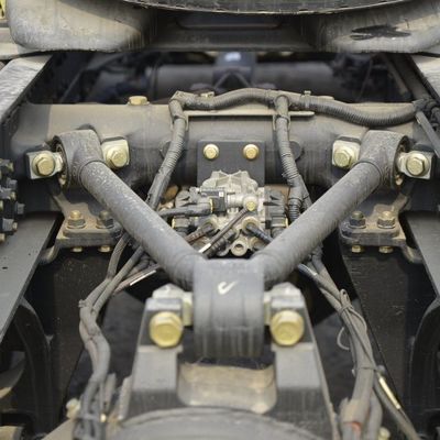 赤色 FAW リベレーション Jh6p 自動トラクター 6X4 ドライブ型 重用用途