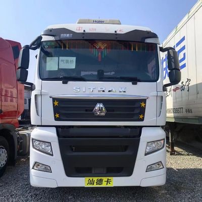 480HP CNG トラクター トラック 空気懸垂座席 エンジン容量 &gt;8L 400L 燃料タンク
