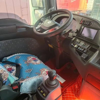 480HP CNG トラクター トラック 空気懸垂座席 エンジン容量 &gt;8L 400L 燃料タンク