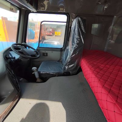 Euro 5 Sinotruck Rhd HOWO 6X4 371HP 30t 40t 50t パーソナライズされた特徴を持つティッパートラック