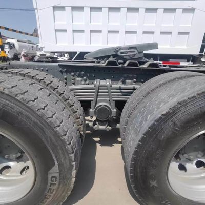 400HPのディーゼルエンジンのヘビーデューティ トラック