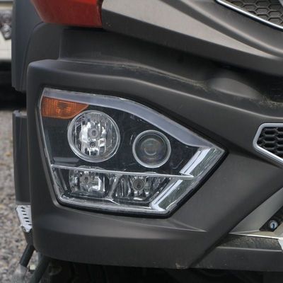 液圧電動ステアリングと座席 5 国重トラック HOWO 8X4 貨物トラック