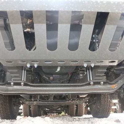21-30t 炭素鋼貨物箱 FAW 8X4 トラック タイヤと水力助動方向装置