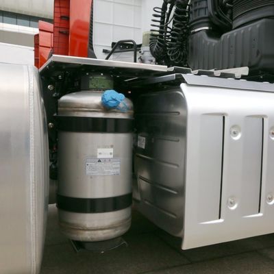 重荷トラクター トレーラー トラック 400Lの燃料タンクと351-450hpの馬力