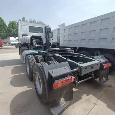 アフリカでのカスタマイズ シノトラック HOWO 371HP 6X4 10ホイラー トレーラーヘッド トラクタートラック