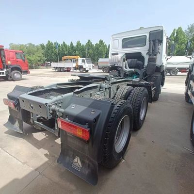 アフリカでのカスタマイズ シノトラック HOWO 371HP 6X4 10ホイラー トレーラーヘッド トラクタートラック
