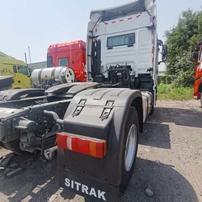 400HP 6.8x2.5x3.8m の重荷トラック HOWO H7 トラクタートラック