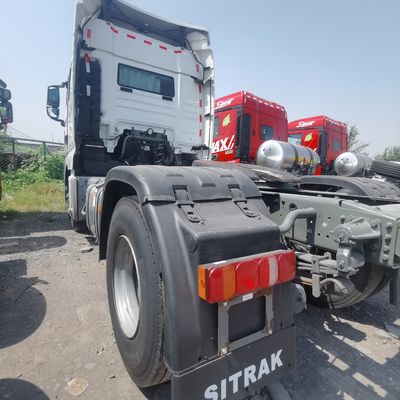 400HP 6.8x2.5x3.8m の重荷トラック HOWO H7 トラクタートラック