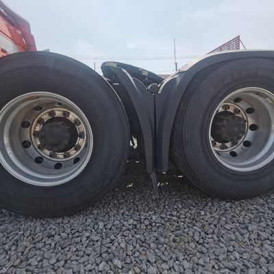 ドンフェン・シャックマン7トンのトレーラー・ヒッチ 400Lの燃料タンクと自動トランスミッションタイプ