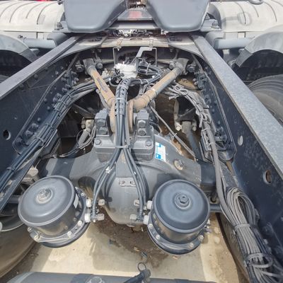 動力補助水力ステアリングシステムと 4-6L エンジン容量を持つダンプ・シャシー
