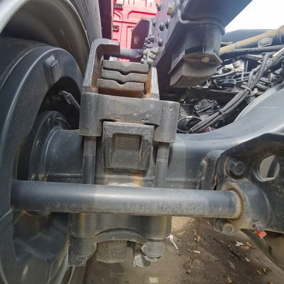 動力補助水力ステアリングシステムと 4-6L エンジン容量を持つダンプ・シャシー