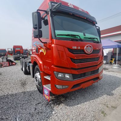 手動トランスミッション型 600L 燃料容量 牽引半トレーラー付き重用トラクター