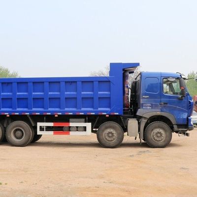 シノトルク HOWO T7h トラクターエンジン 空気懸垂座席440HPと1000Lの燃料タンク