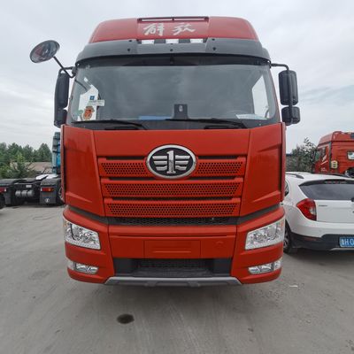 パワー 520HP シノトラック トラクター トラック 6X4 チッパー トレーラー コンボ