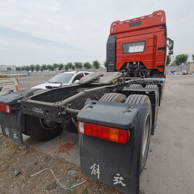 パワー 520HP シノトラック トラクター トラック 6X4 チッパー トレーラー コンボ