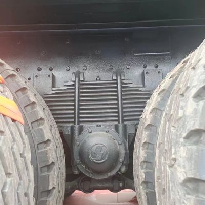 中古 シノトラック シャーシ シャックマン F3000 6X4 ユーロ3 排放基準の40トンのターパートラック