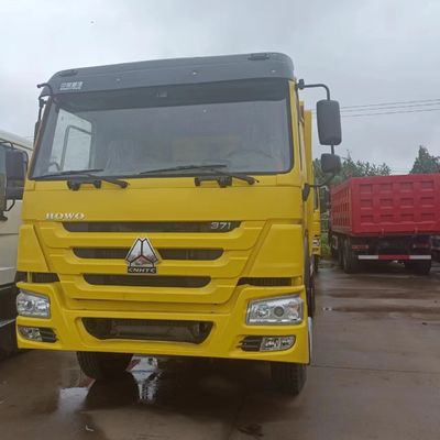 マニュアルトランスミッション Sinotruk HOWO 6X4 負荷容量40tの重量ダンプトラック
