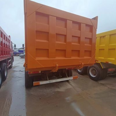 炭酸鋼貨物箱 シノトラック HOWO 6X4 40t 容量の重荷鉱山トラック