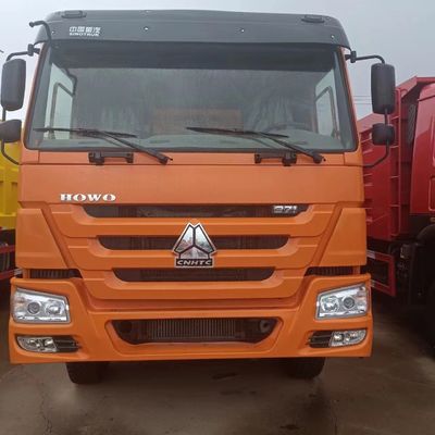 手動トランスミッション Sinotruck HOWO 6X4 30t 輸送容量の重用ダンプトラック