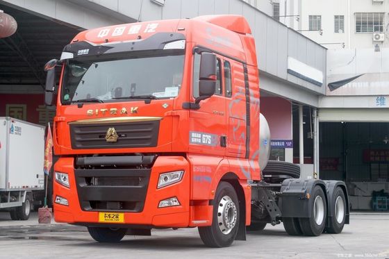 空中懸垂シート Shacman 6X4 半トレーラーを牽引するための重荷輸送トラック