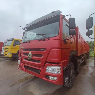 タイヤと 40t 容量 Sinotruk HOWO 6X4 工業用ダンプトラック